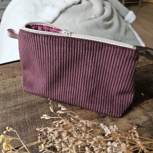trousse-velours-speciale-prune-1