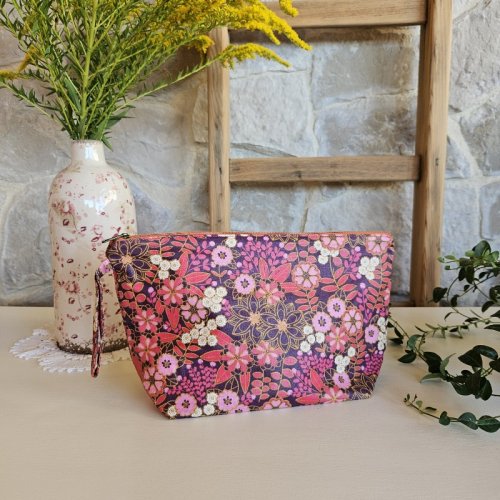 trousse-de-toilette-fleurie-fushia-va-bene-1