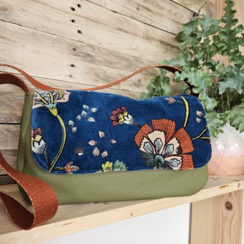 sac-berlingot-indie-velours-vert-olive-1