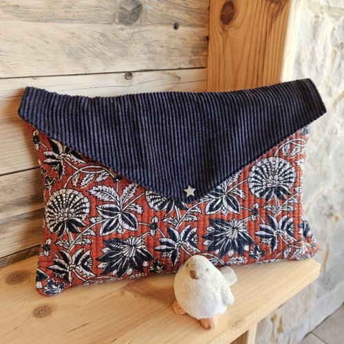 poche-a-livre-grand-format-marcel-rouille-bleu-marine-1